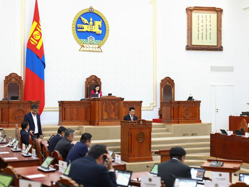 “Алт-3” аяныг хэрэгжүүлэхтэй холбоотой тогтоолд Ерөнхийлөгчийн тавьсан хэсэгчилсэн хоригийг УИХ хүлээн авлаа